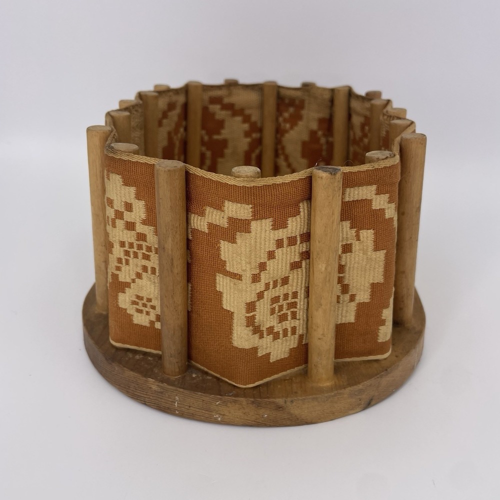 Grannycore Hawaii Handmade Basket Napkin Sewing Fruit Doily burlap Wood Dowels - Picture 2 of 11
